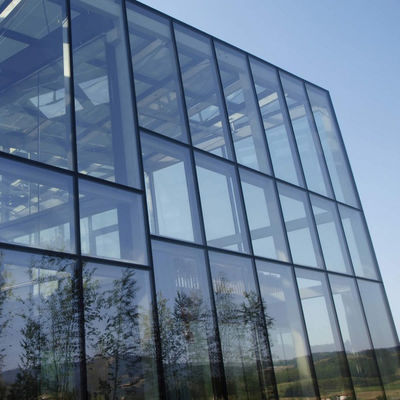 Muro di vetro a basso contenuto di vetro a risparmio energetico Sistema di pareti di vetro unificato Edifici commerciali Isolamento acustico