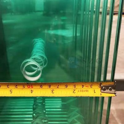 Vetro temperato da 6 mm con buchi di lavorazione e perforazione del bordo del terreno